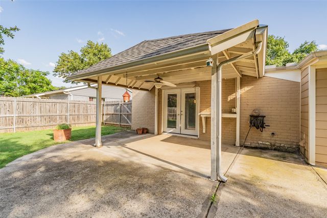 5105 French Wood Drive, Arlington, TX 76016