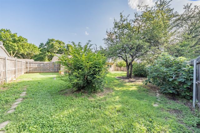 5105 French Wood Drive, Arlington, TX 76016