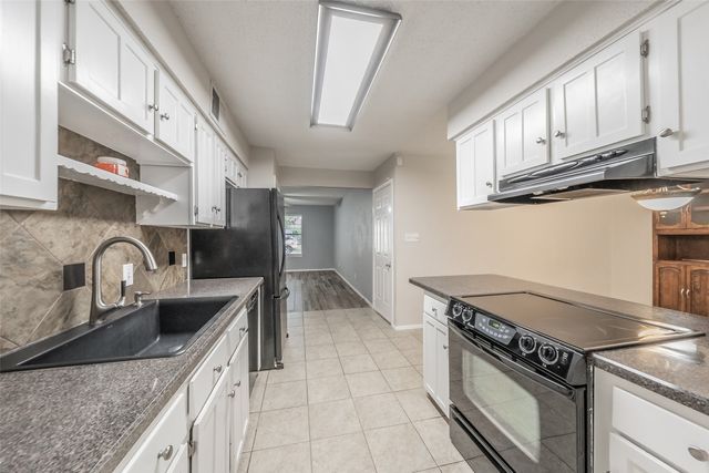 5105 French Wood Drive, Arlington, TX 76016