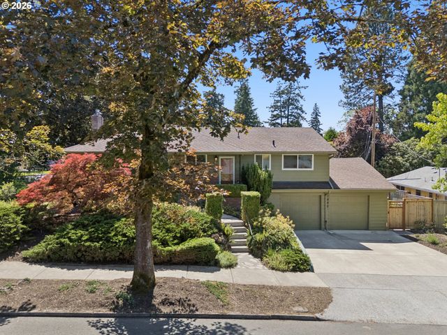 1885 Sw HUNTINGTON Ave, Portland, OR 97225