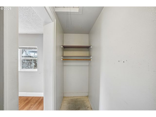 1760 C St, Salem, OR 97301