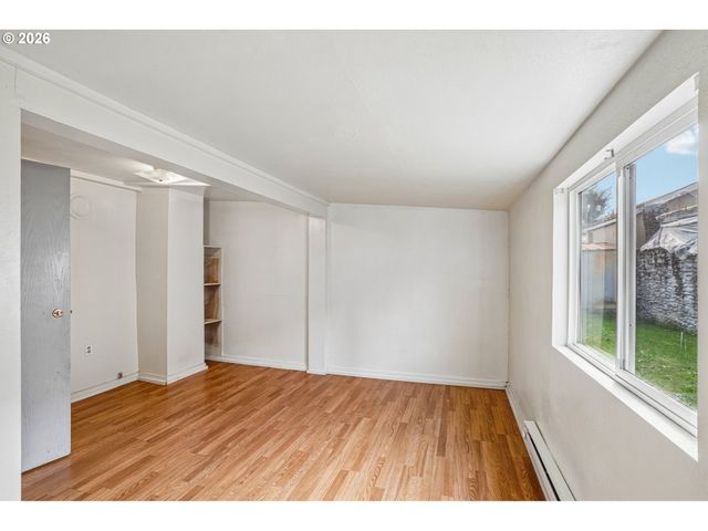 1760 C St, Salem, OR 97301