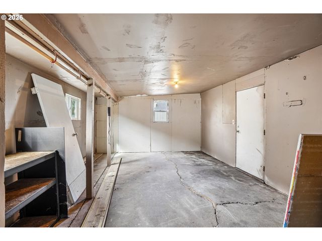 1760 C St, Salem, OR 97301