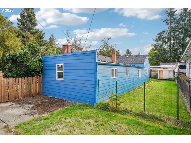 1760 C St, Salem, OR 97301