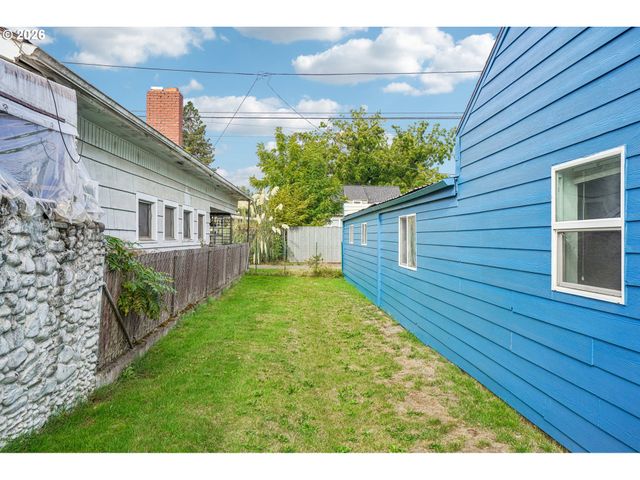 1760 C St, Salem, OR 97301
