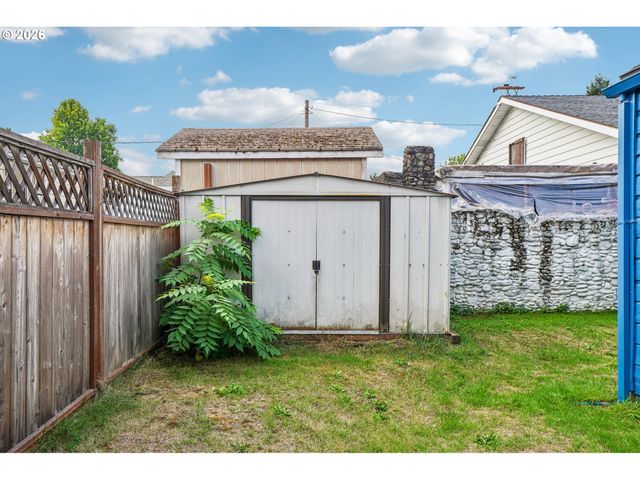 1760 C St, Salem, OR 97301