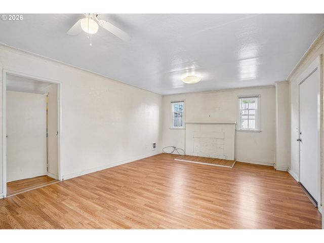 1760 C St, Salem, OR 97301