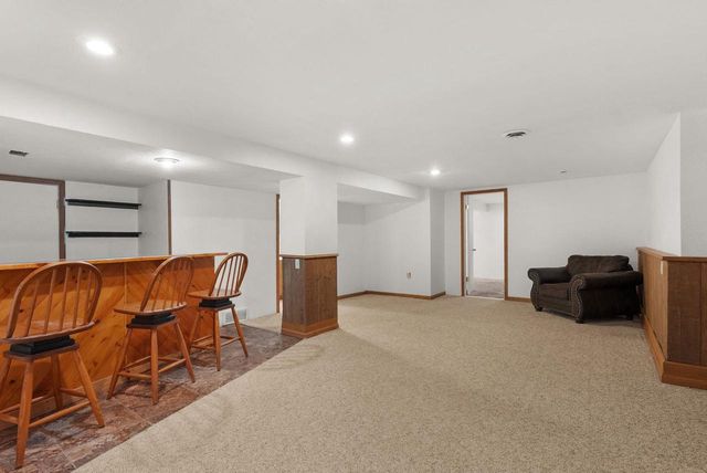 1821 S Marion Avenue, Janesville, WI 53546
