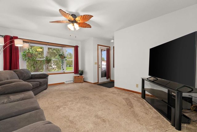 1821 S Marion Avenue, Janesville, WI 53546