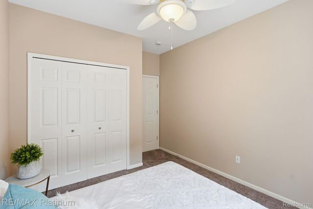 2508 Signature Drive, Hamburg Township, MI 48169