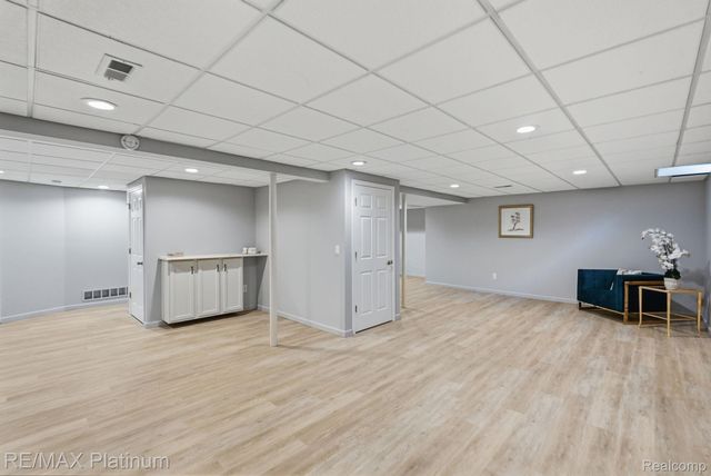2508 Signature Drive, Hamburg Township, MI 48169