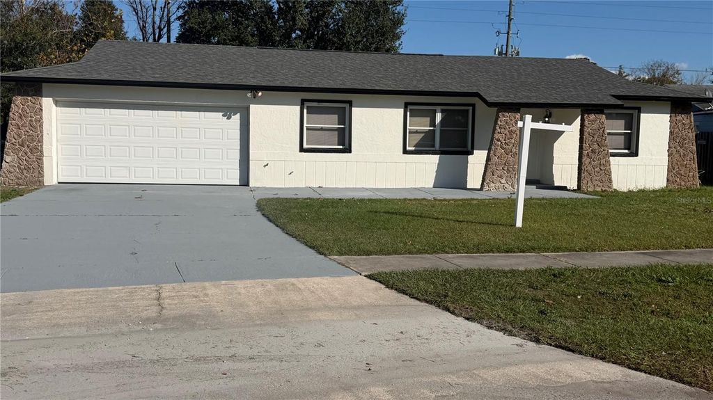 8365 MATTITUCK CIRCLE, Orlando, FL 32829