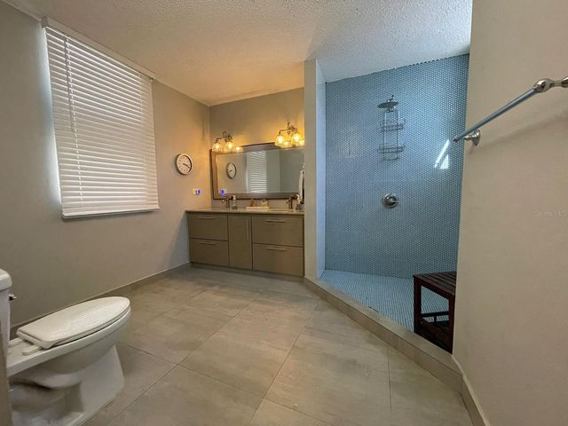 0 GAVIOTAS, Toa Baja, PR 00949