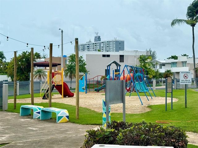 0 GAVIOTAS, Toa Baja, PR 00949