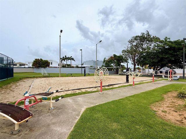 0 GAVIOTAS, Toa Baja, PR 00949