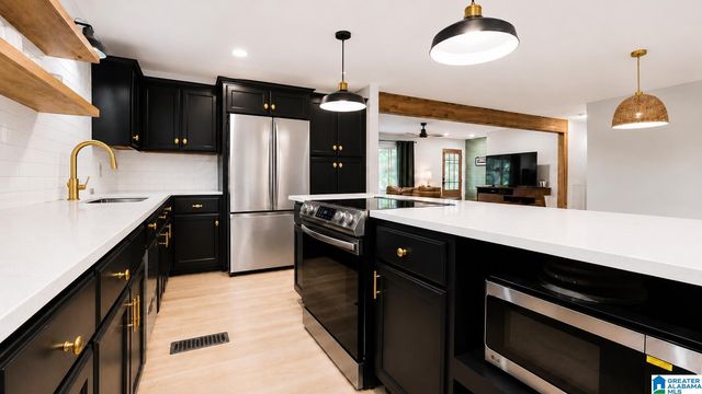 1116 LAKE PARK DRIVE, Mccalla, AL 35111