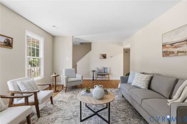 2128 Oakhampton Pl, Henrico, VA 23233