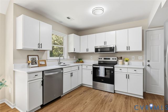 2128 Oakhampton Pl, Henrico, VA 23233