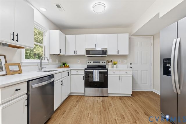 2128 Oakhampton Pl, Henrico, VA 23233