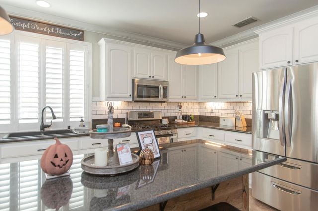 5416 Antique Rose, Riverbank, CA 95367