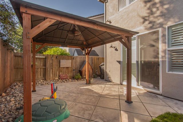 5416 Antique Rose, Riverbank, CA 95367