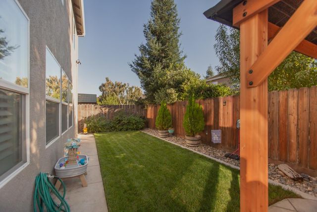 5416 Antique Rose, Riverbank, CA 95367