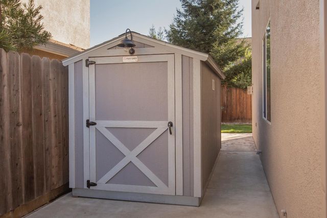 5416 Antique Rose, Riverbank, CA 95367