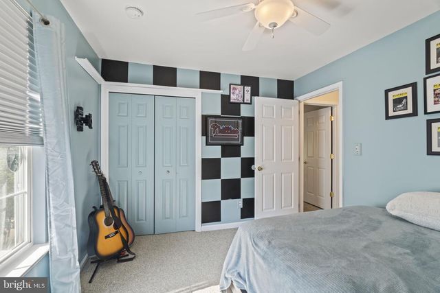 16 FOXCHASE DR, Burlington Township, NJ 08016