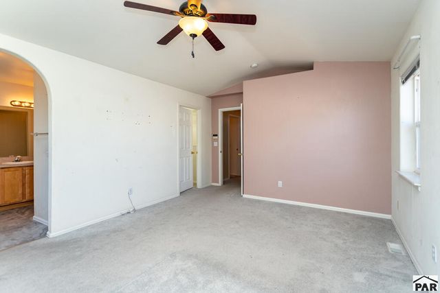 1022 Pinecrest Dr, Pueblo, CO 81005