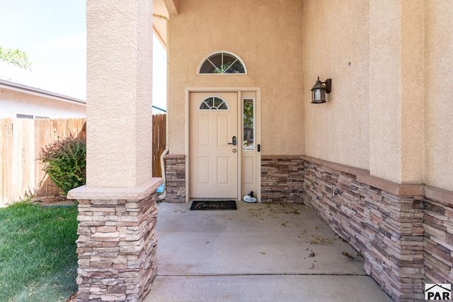 1022 Pinecrest Dr, Pueblo, CO 81005