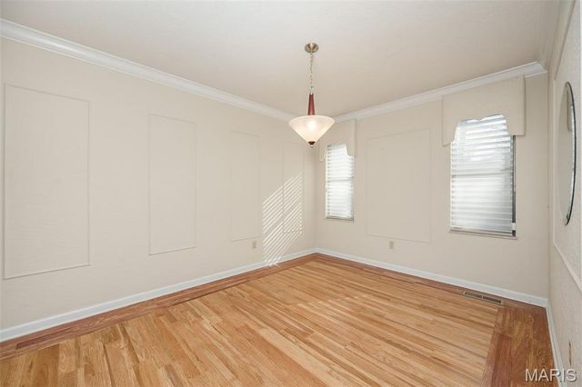 4829 Gatesbury Drive, St Louis, MO 63128