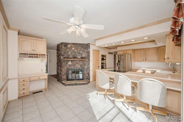 4829 Gatesbury Drive, St Louis, MO 63128