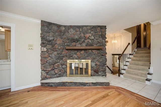 4829 Gatesbury Drive, St Louis, MO 63128