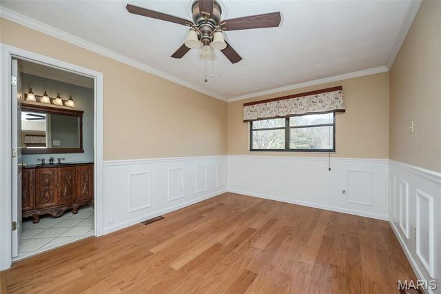 4829 Gatesbury Drive, St Louis, MO 63128