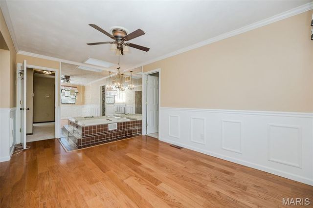 4829 Gatesbury Drive, St Louis, MO 63128