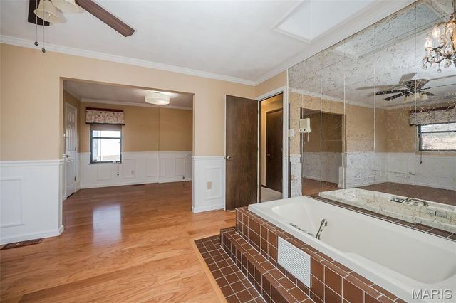 4829 Gatesbury Drive, St Louis, MO 63128