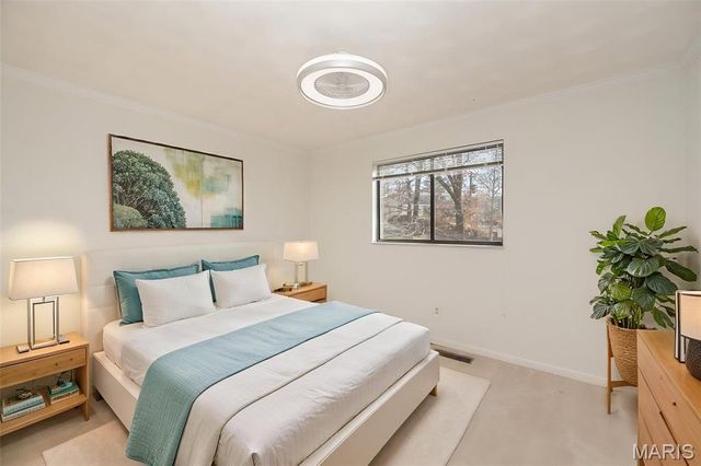 4829 Gatesbury Drive, St Louis, MO 63128