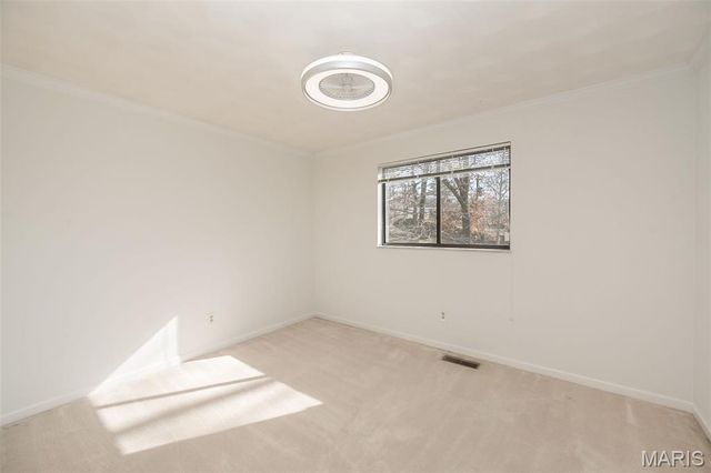 4829 Gatesbury Drive, St Louis, MO 63128