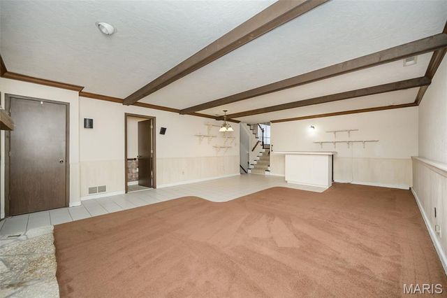 4829 Gatesbury Drive, St Louis, MO 63128