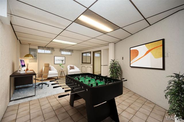 4829 Gatesbury Drive, St Louis, MO 63128