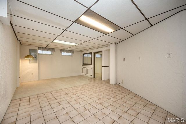 4829 Gatesbury Drive, St Louis, MO 63128