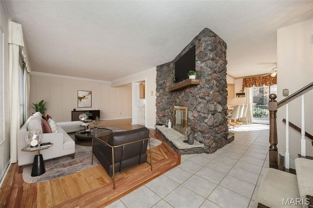 4829 Gatesbury Drive, St Louis, MO 63128