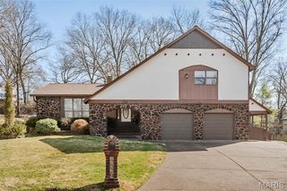 4829 Gatesbury Drive, St Louis, MO 63128