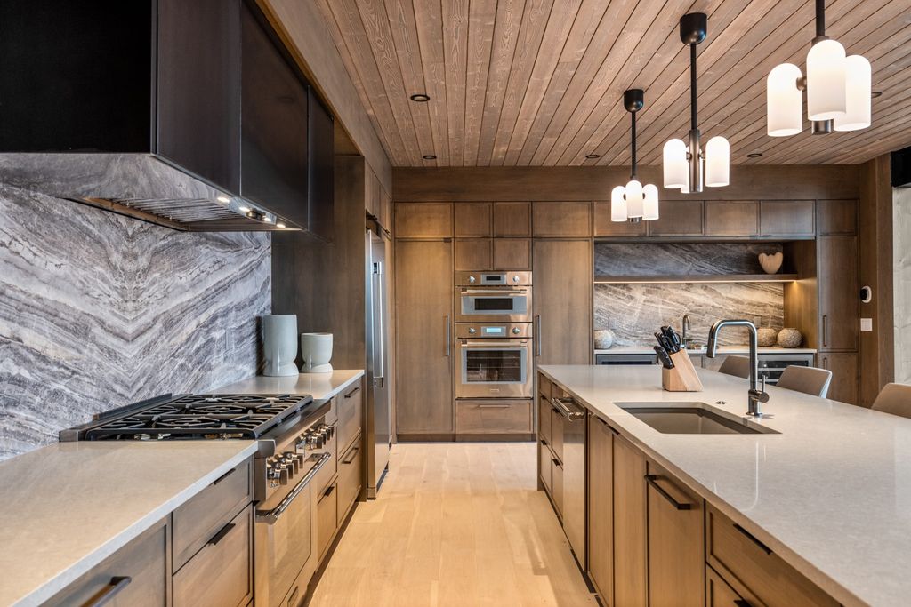 1332 W Lakeshore Drive, Whitefish, MT 59937 photo 10