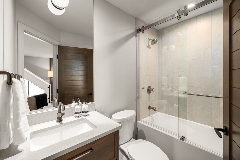 1332 W Lakeshore Drive, Whitefish, MT 59937 photo 46