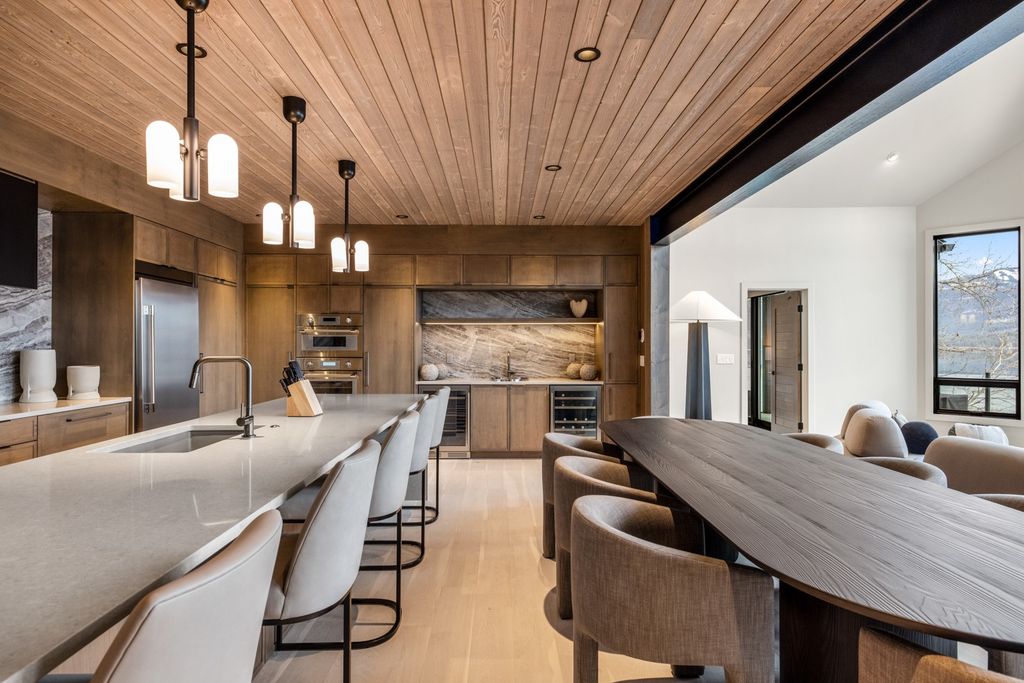 1332 W Lakeshore Drive, Whitefish, MT 59937 photo 9