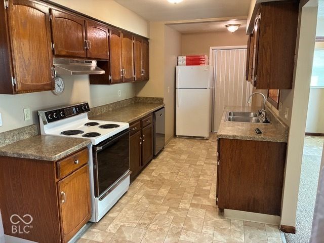 593 Northgate Drive, Greenwood, IN 46143