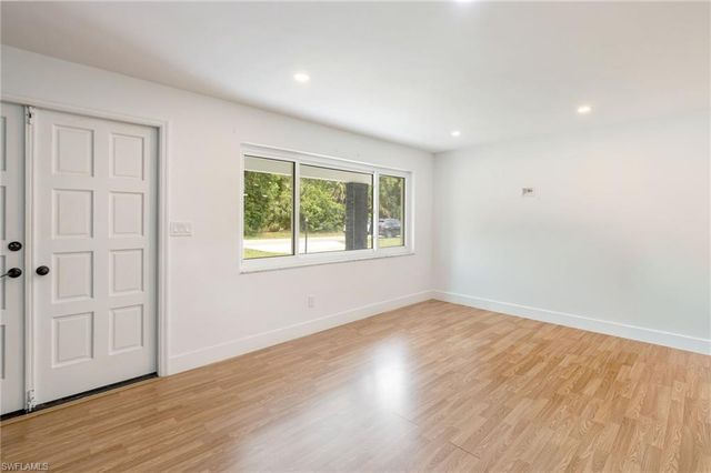 417 Roosevelt AVE, Lehigh Acres, FL 33936