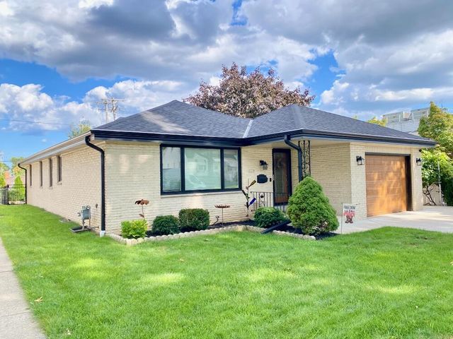 1338 S 94th STREET, West Allis, WI 53214