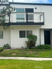 17692 Cameron Lane 102, Huntington Beach, CA 92647